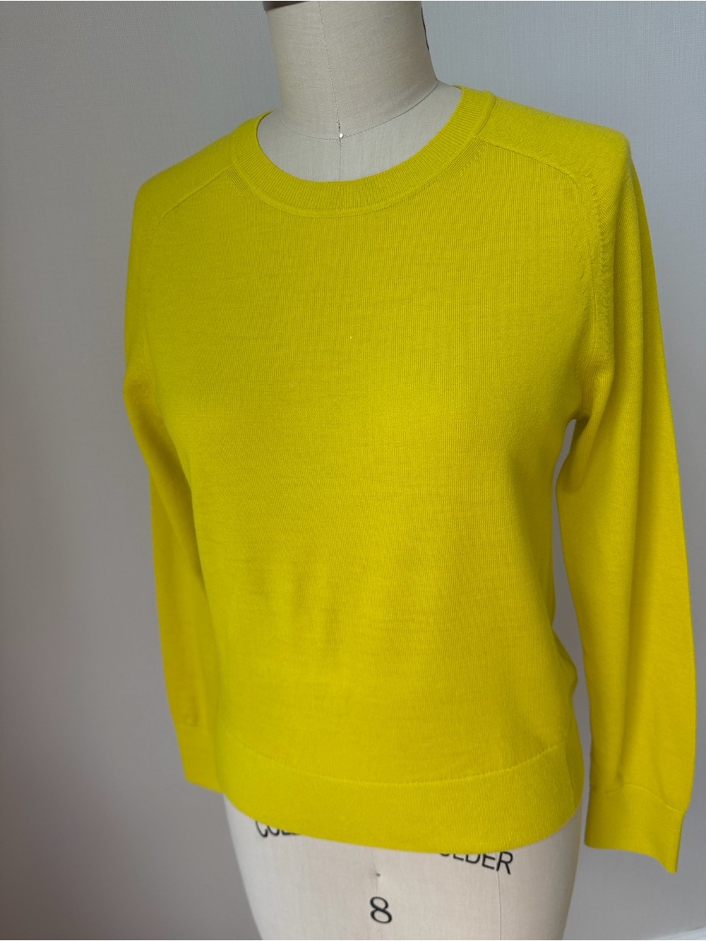 Banana Republic Women’s Crewneck Sweater in Lemon Yellow Merino Wool Size S - Picture 3 of 14